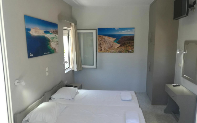 Niriis Hotel