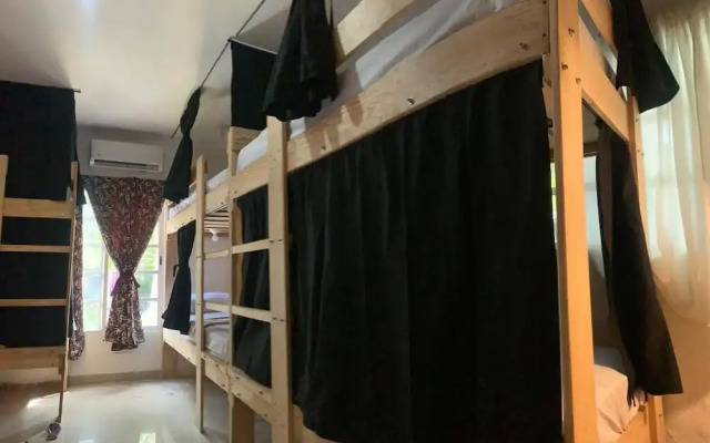 Kin Hostal and Camping