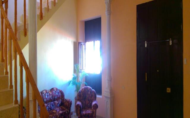 Hostal "D & G"