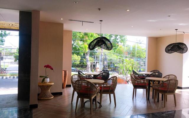 Four Star by Trans Hotel Sanur