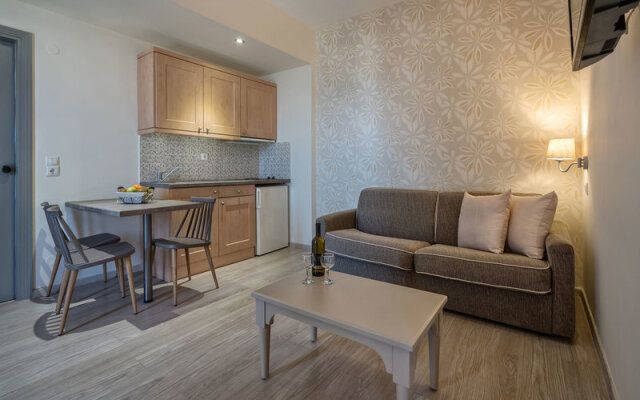 Icarus Suites &  Apartments