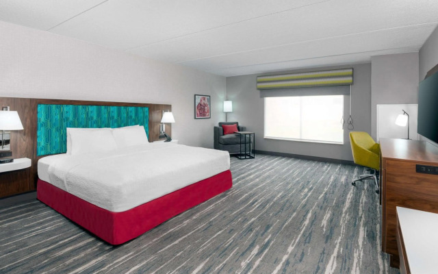 Hampton Inn & Suites Cleveland-Beachwood