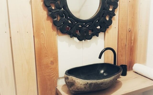 Les gîtes insolites de l'etang d'Anty