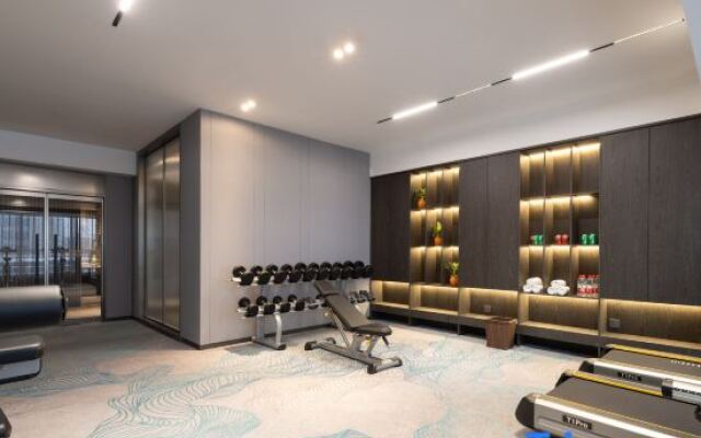 Pujing Waiting Hotel (Dongli Plaza Zhangguizhuang Subway Station)