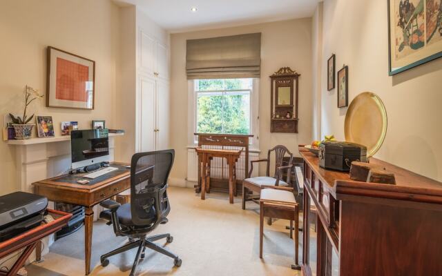 Large Family home in Fulham