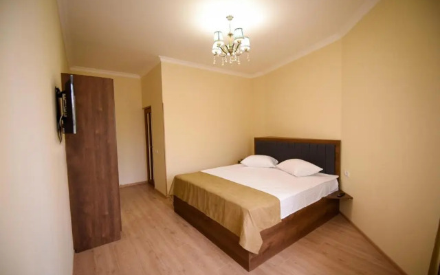 Royal Palace Hotel
