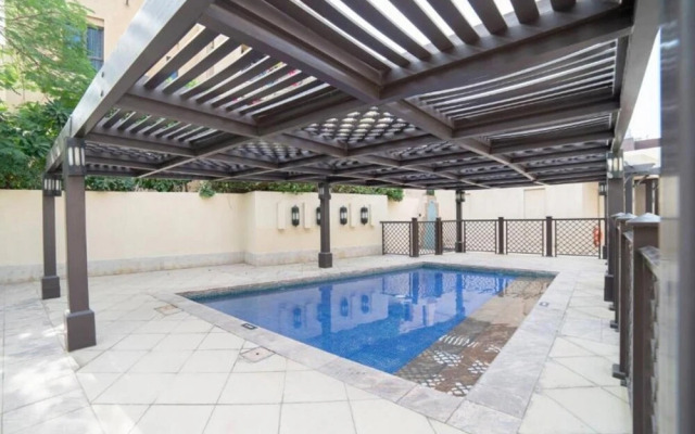 Elegant Escape of Downtown