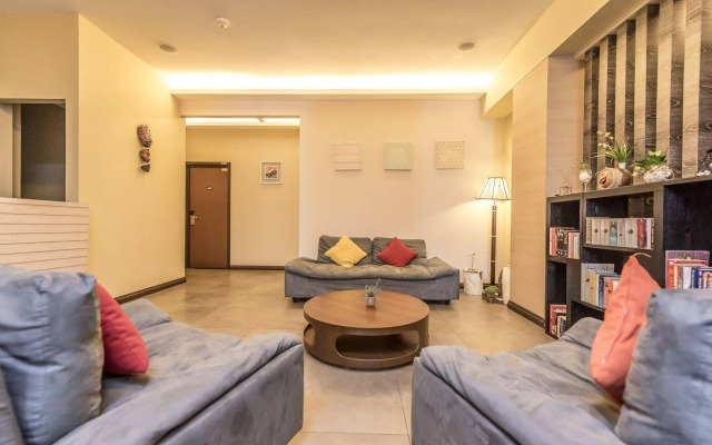 Little Gaya Hotel