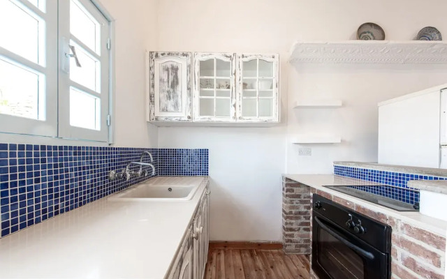 Cyprus Villages Hotel & Restaurant - Central Location - Bed & Breakfast - With Access To Pool And Stunning Views