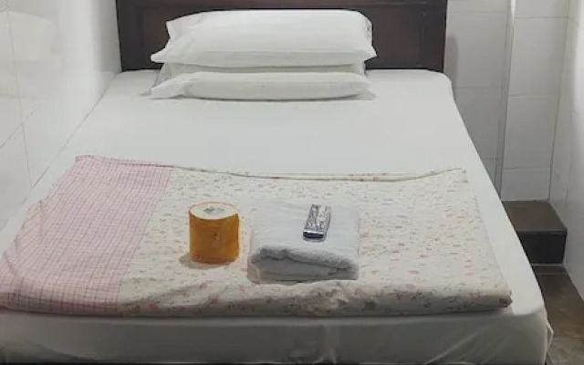 Four Seasons Hostel