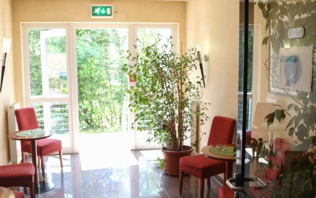 Amedia Frankfurt Russelsheim Trademark Collection by Wyndham