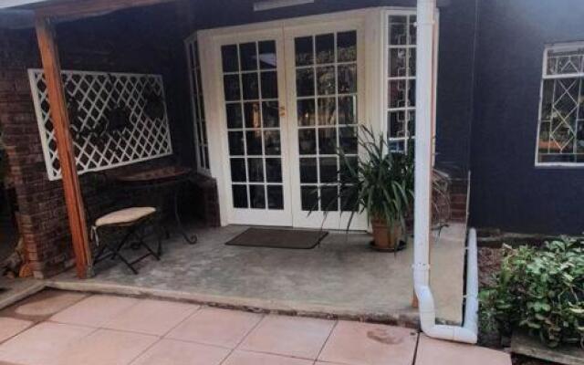 The Olive Thrush Spacious and Comfy 1 bedroom flat