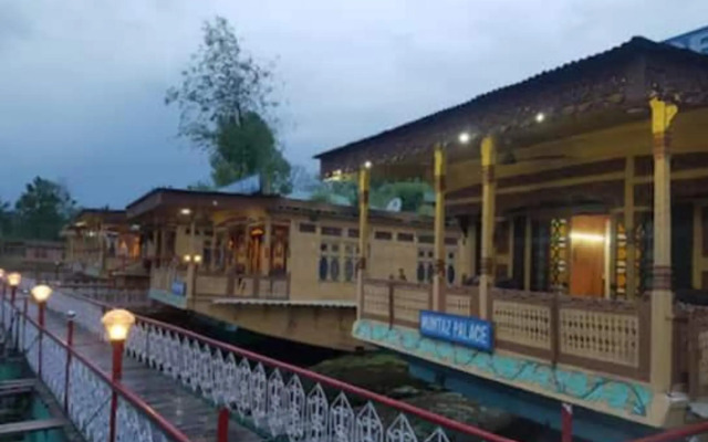 Mahjong Houseboats