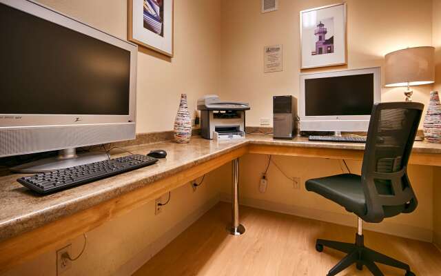 Executive Residency by Best Western Navigator Inn & Suites