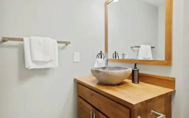 2125 Superior Living