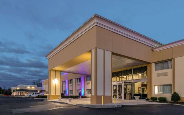 Comfort Inn Medford - Long Island