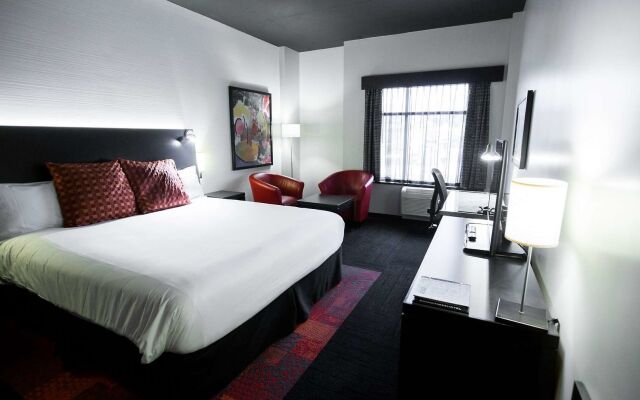 Grand Times Hotel Quebec City Airport