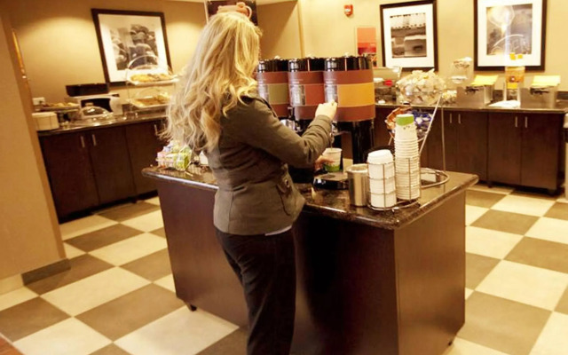 Hampton Inn & Suites Seattle/Kent,WA