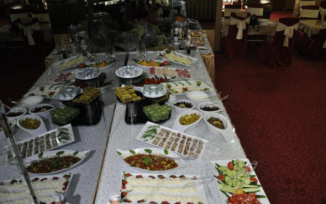 Kıvrak Hotel