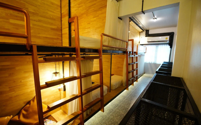 Sleep Owl Hostel