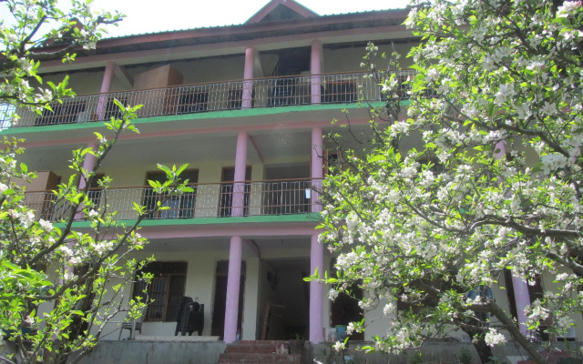 Manali top Inn & Cafe