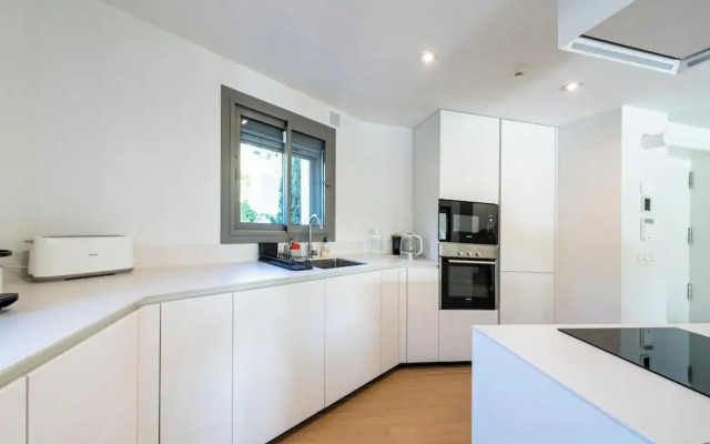 Inviting 3-bed House in Mijas