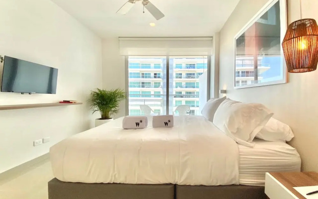 w Impeccable 2BR w Charming Balcony in CTG