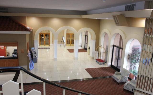 Ramada by Wyndham Fresno North