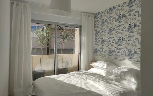 Salt Apartment