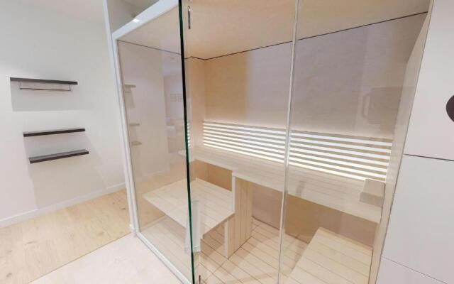 White Pearl Apartment 0.08