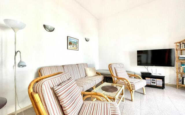 Apartment for nudists, with pool, near the beach