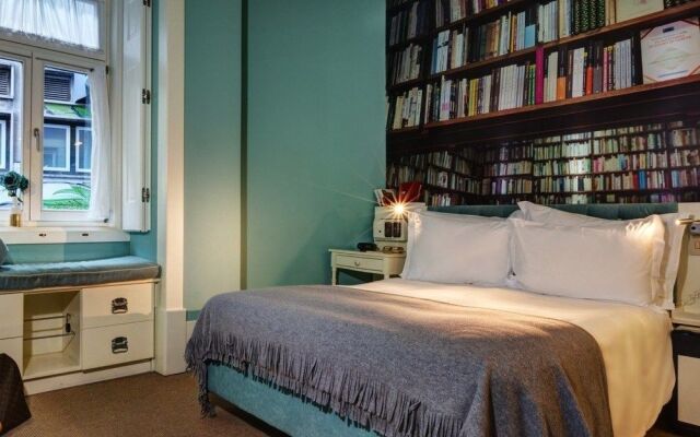 Lx Boutique Hotel