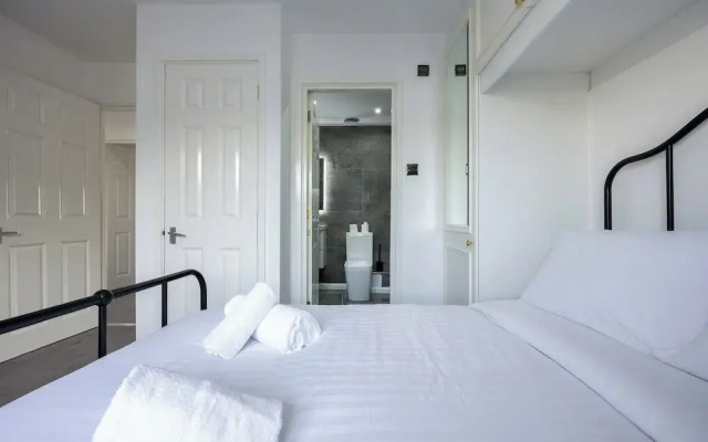 Brighton - Apartment - Sleeps 4 - Balcony