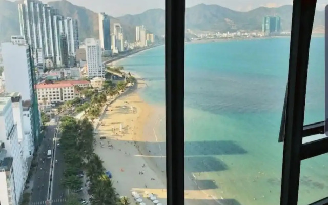 HQH Sea View Apartment