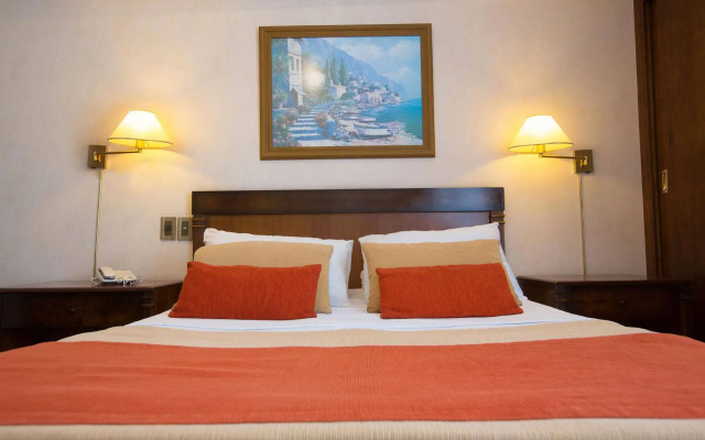 HR Plaza Luxor