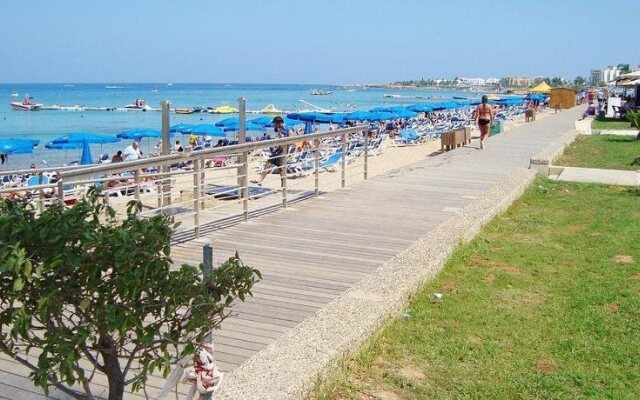 MAOURIS