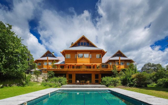 Isla Victoria Lodge