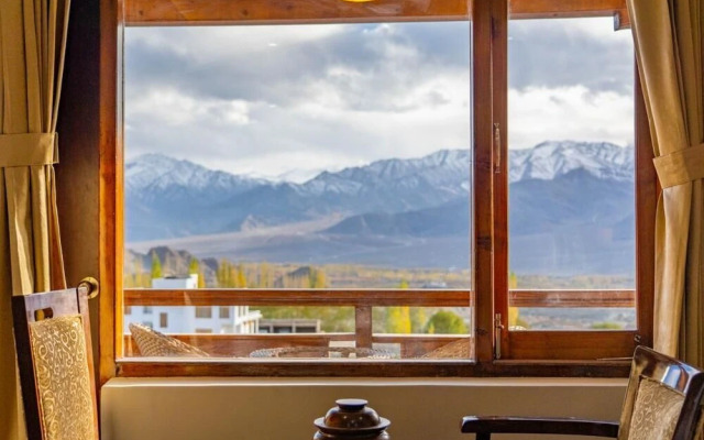 Hotel Karma Residency