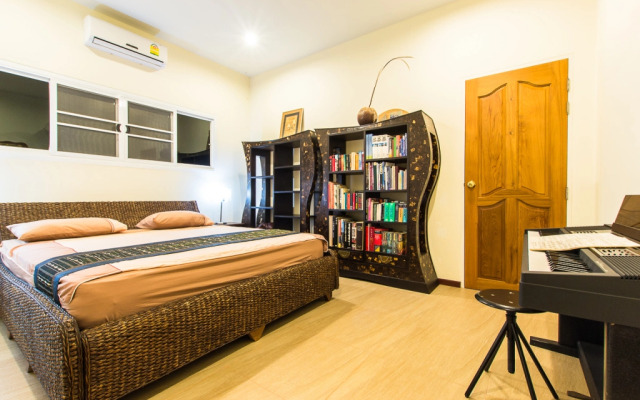 Chaba Pool Villa in Nai Harn