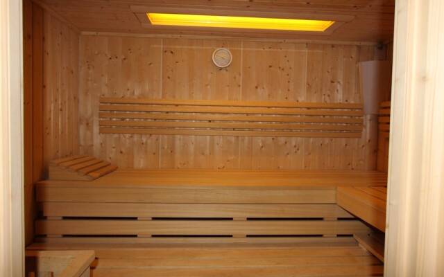 HAVRE DE PAIX" 5 étoiles Prestige jacuzzi, hammam, sauna, PISCINE chauffée Mougins Cannes Grasse