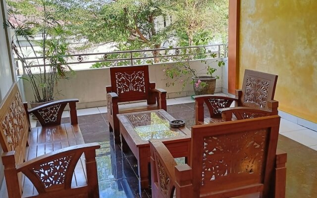 Nadamax Solo Guest House