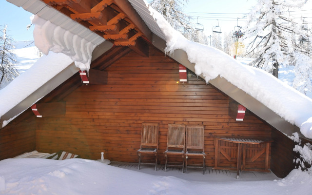 Le Chalet Suisse