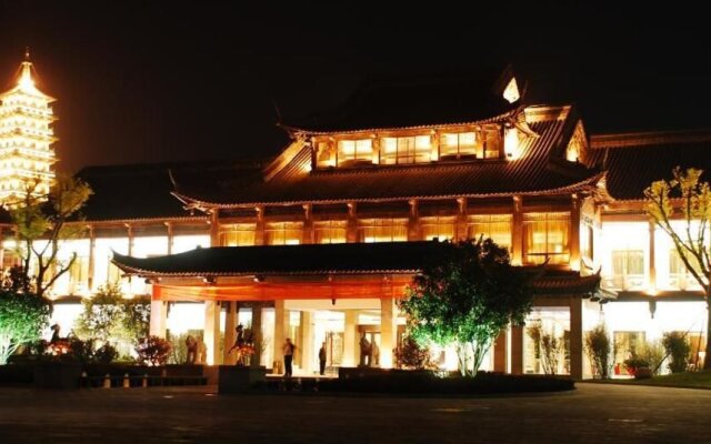 Hentique Huijin Resort Hotel