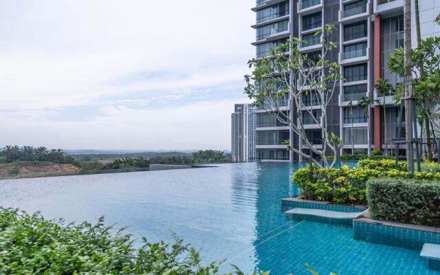 OYO Home 89725 Beautiful 3br Grand Medini