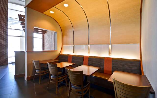 Hyatt Place Chicago/Naperville/Warrenville