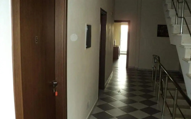 Golden Hotel