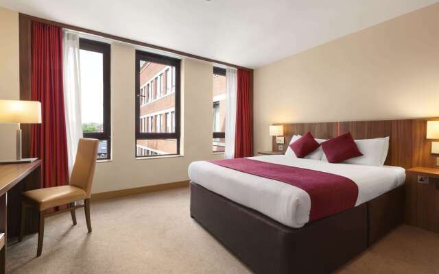 Ramada by Wyndham Hounslow - Heathrow East