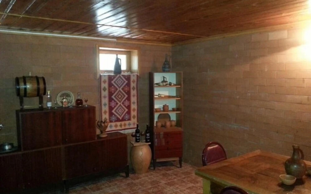 Guesthouse Lago & Wine Cellar