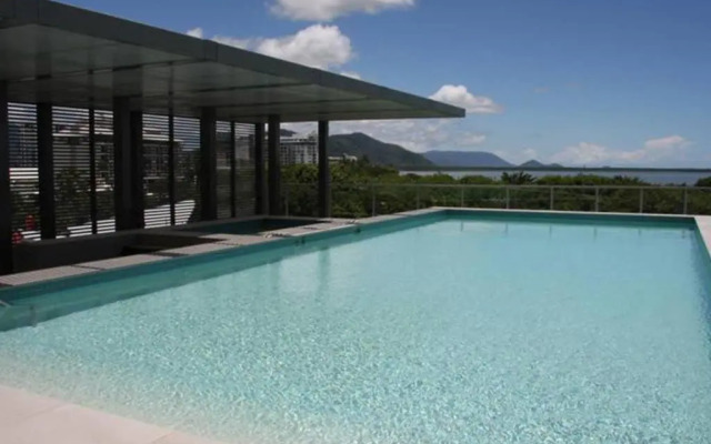 301 Harbour View