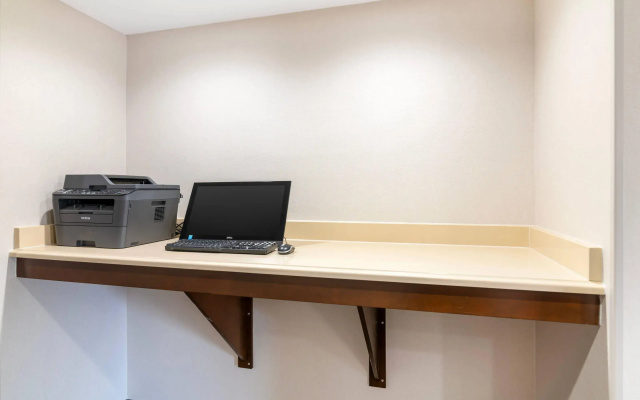Comfort Inn Manchester Airport